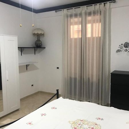 Appartamento 60 Mq A 800 Mt Dalla Spiaggia Capaci Exterior foto