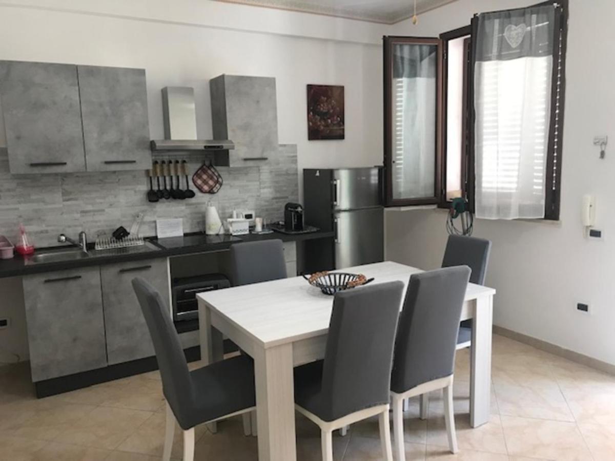 Appartamento 60 Mq A 800 Mt Dalla Spiaggia Capaci Exterior foto